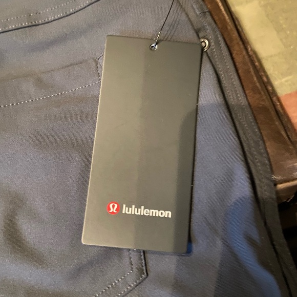 Lululemon ABC Classic Fit 5 pocket Pant 32”LWarpstreme fabric obsidian